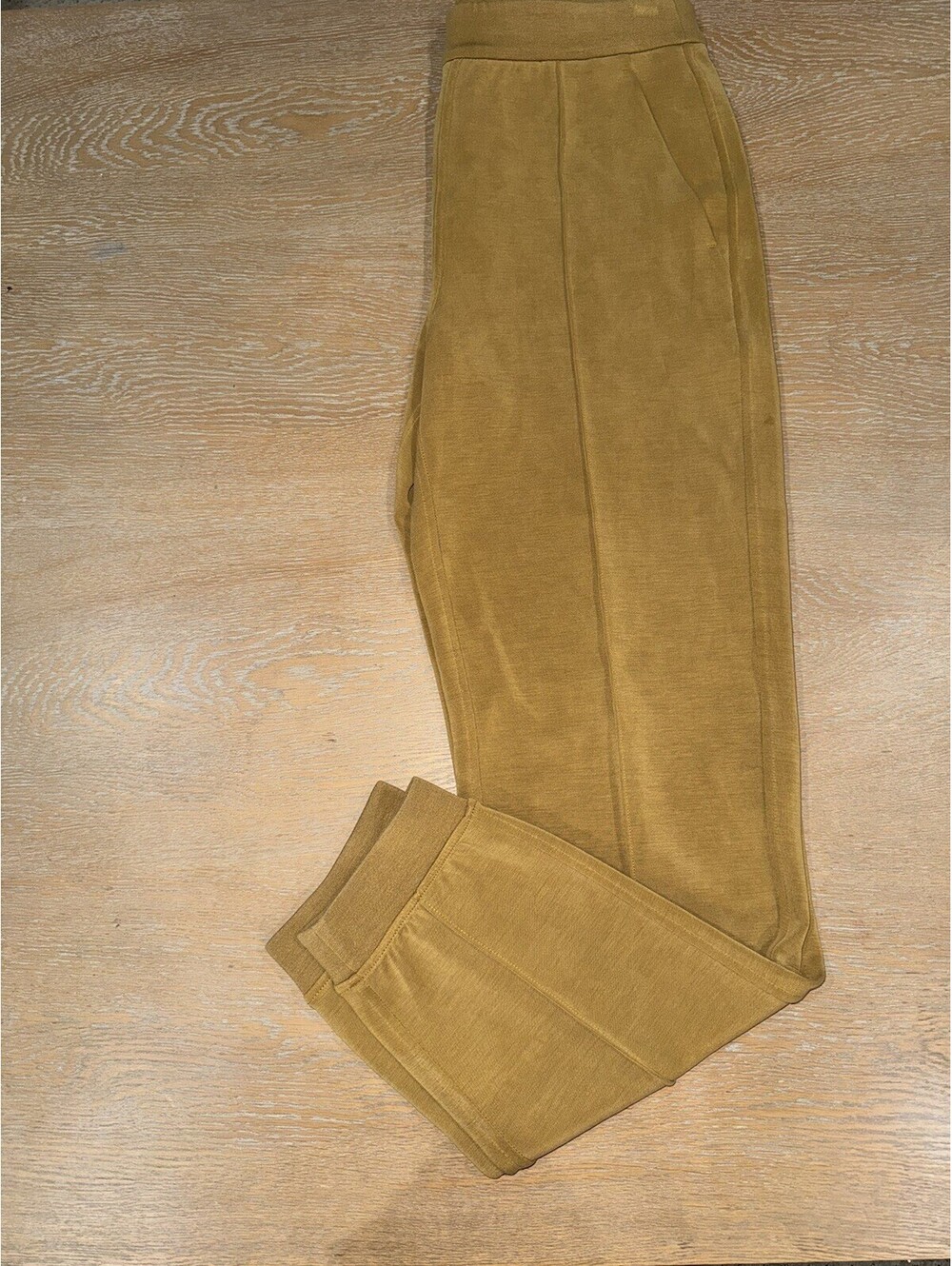 Lululemon Softstreme Classic-Fit High-Rise Jogger SIZE SMALL Melrose Tan